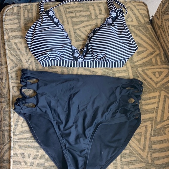 Black striped bikini high rise - Picture 2 of 2